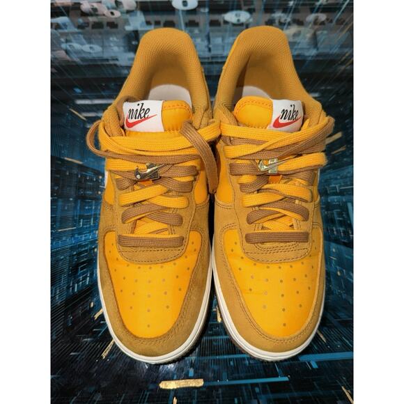 Nike Air Force 1 Low Wheat Flax Suede Gum Sole Men’s 7.5 DA8302-700 - Picture 2 of 11